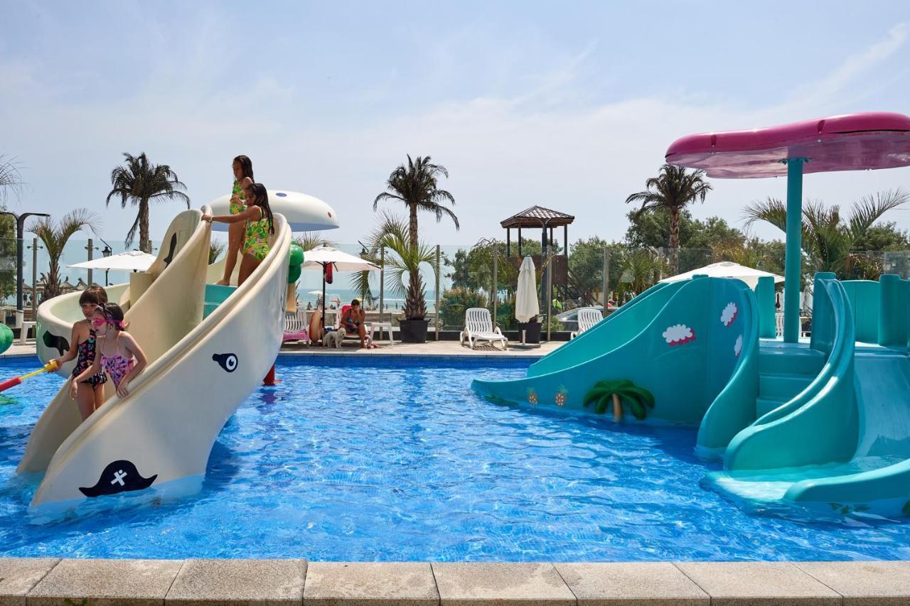 Sunrise Aparthotel Pool & Spa Mamaia Nord Năvodari Exterior foto